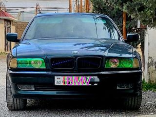 BMW
728