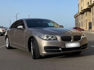 BMW
520
