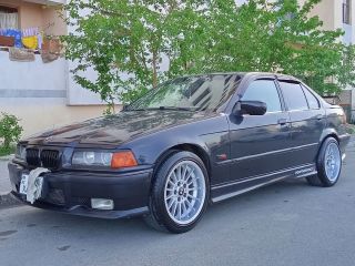 BMW
316